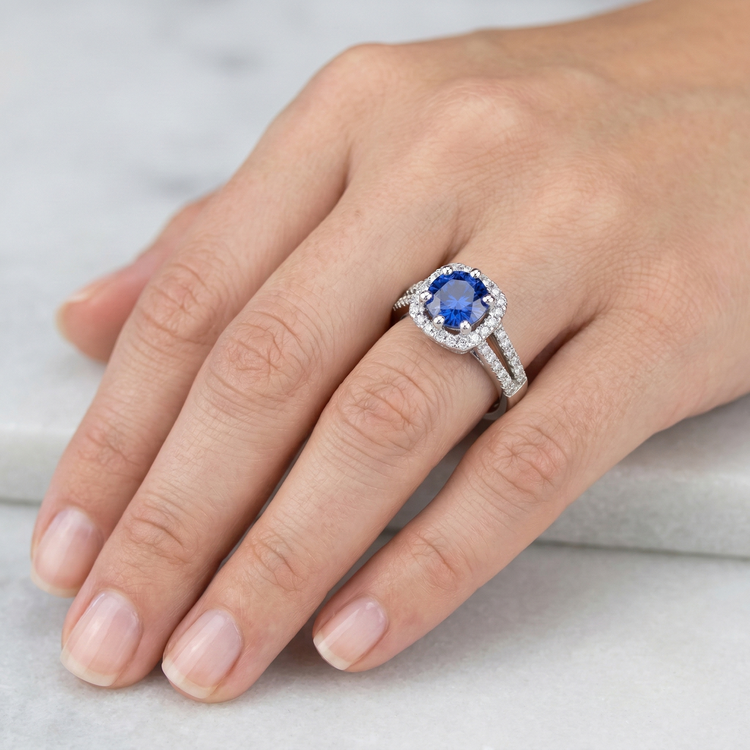 Bague Saphir Bleu 2.50 Carats Et Diamant Naturels Extraits des Mines ( et non cultivés en laboratoire ) Rond Blanc Or Blanc