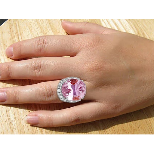 Bague Sertie De Griffes 36.75 Ct Kunzite Rose Avec Diamants Or Blanc 14K