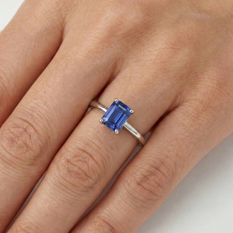 naturel diamant 1.50carats bague sur blanc