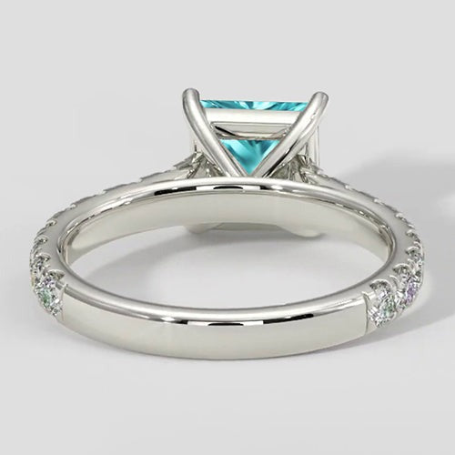 Bague coussin Paraiba pavée de diamants