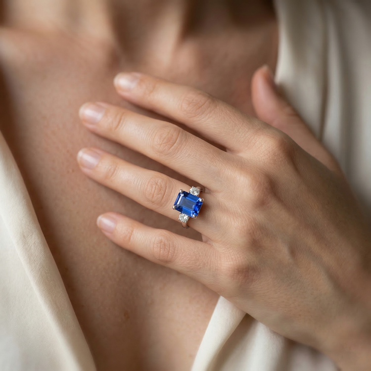 Bague diamants saphir de Ceylan 3 ct émeraude et Coupe Ronde en or blanc 14K