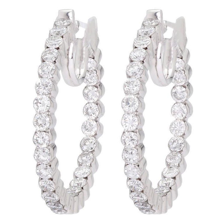 Boucles D'Oreilles Pour Femmes En Or Blanc De Taille Brillante Avec 5,60 Carats De Réel Diamants.