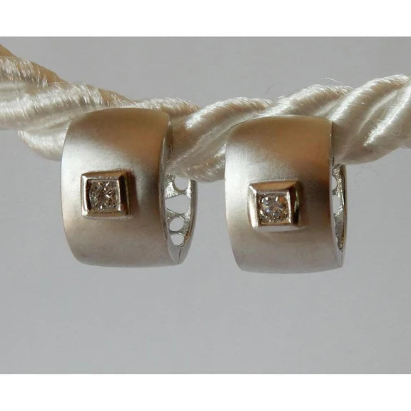 Boucles D'oreilles Huggies Matt Finish Réel Diamant Rond G/H VS1 Satin Finish
