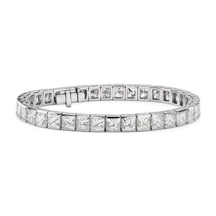 Bracelet Tennis Véritable Diamant Taille Princesse Serti De Canaux 9 Carats En Or Blanc 14 Carats