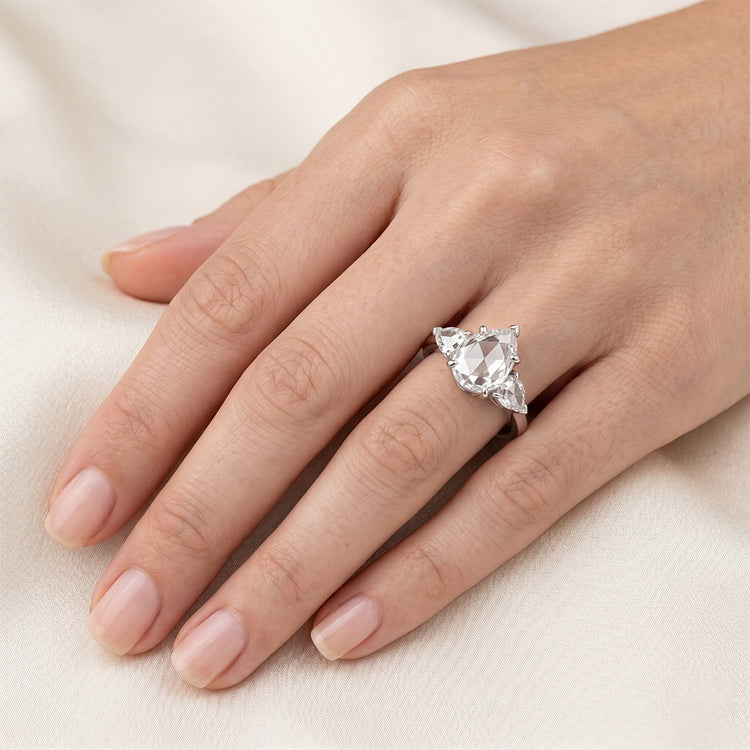 Chatoyant Taille Rose Diamant Bague Trilogie – 1,5 carats Or