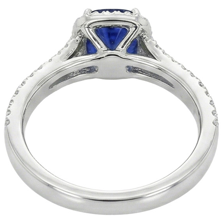 naturel cushion saphir 3.20carats bague sur blanc