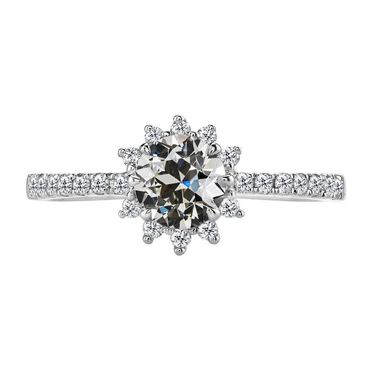 Diamant Coussin Antique Solitaire avec Pierres Latérales en Or Blanc 14 Carats – vue principale