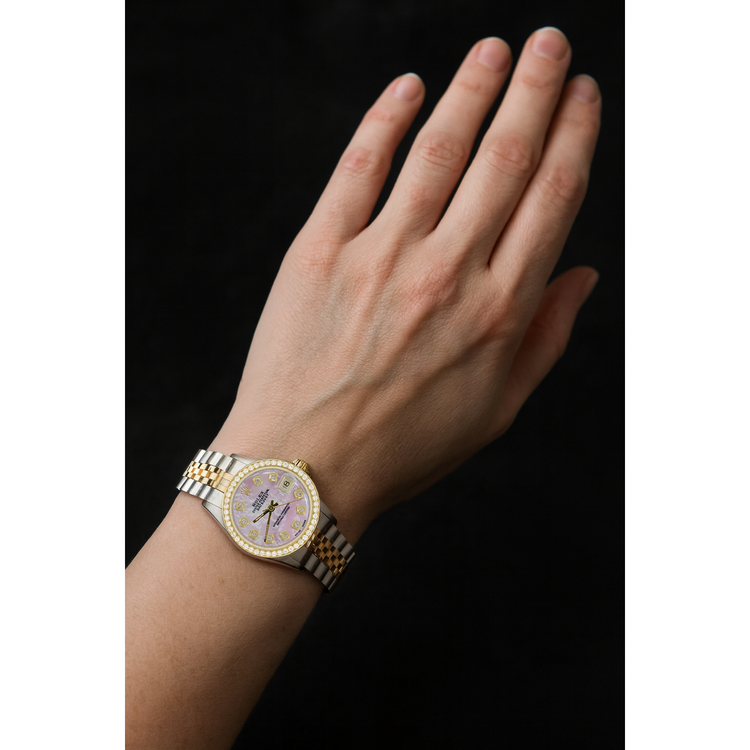 Montre Rolex Datejust avec cadran en nacre rose et diamants, 31 mm, bicolore