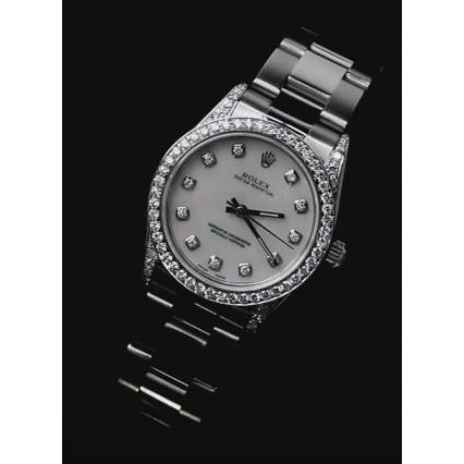 Montre Rolex Datejust de taille moyenne avec lunette en diamant personnalisée et bracelet huître acier inoxydable4