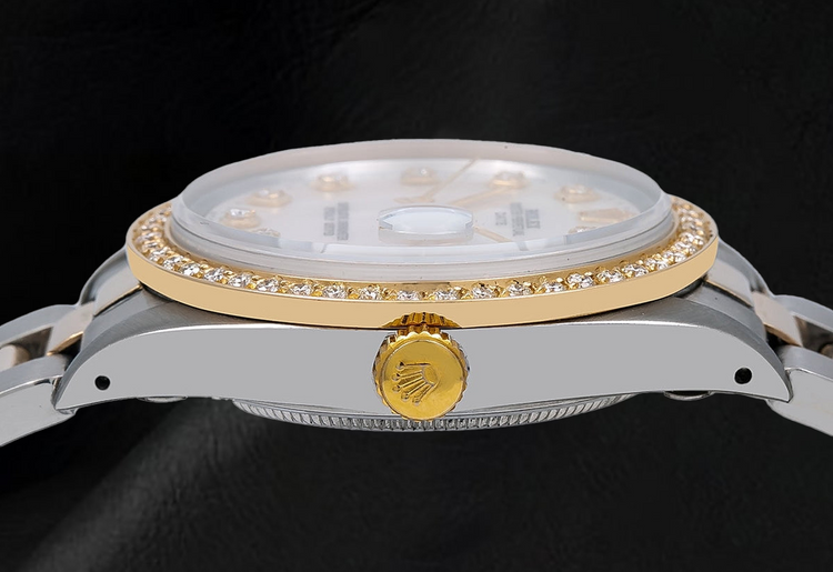 Montre Rolex Lady Datejust avec cadran en nacre blanche et diamants, bracelet Oyster bicolore de 31 mm