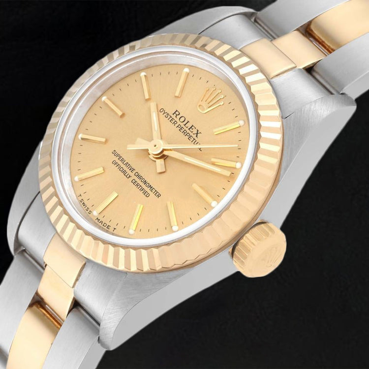 Montre Rolex Oyster Perpetual pour femme avec cadran champagne 67193