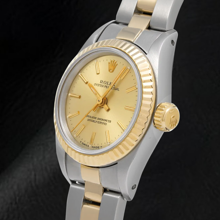 Montre Rolex Oyster Perpetual pour femme avec cadran champagne 67193