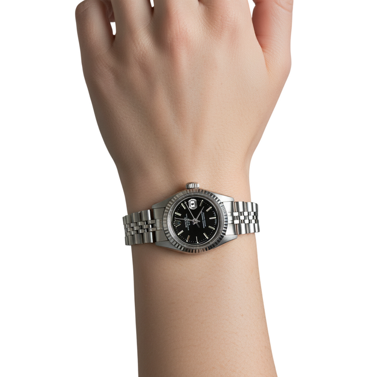 Montre Rolex date acier inoxydable jubilé Bracelet cadran bâton noir lunette cannelée