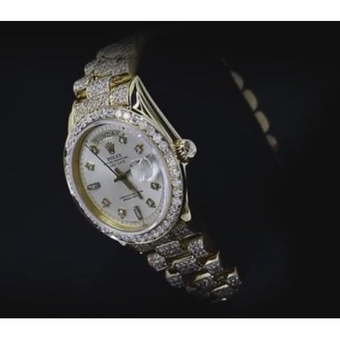 Montre Rolex personnalisée en diamant glacé