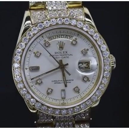 Montre Rolex personnalisée en diamant glacé 20 ct