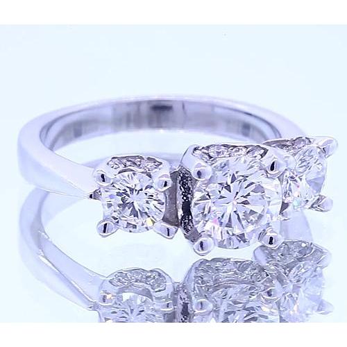 Naturel Bague De Fiançailles À Trois Pierres De 1.50 Carats. Bijoux À 4 Griffes