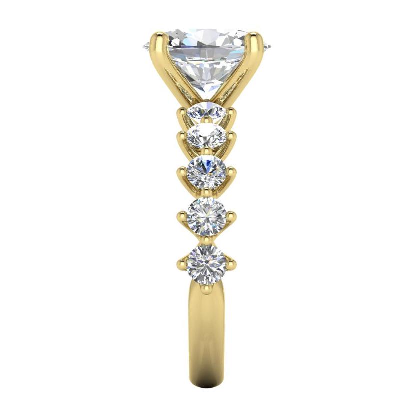 Ovale Véritable Bague En Diamant Avec Accents Or Jaune