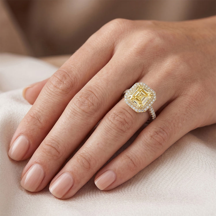 Pavé Bague Sertie Halo – Diamant Jaune Fancy 2,5 carats Or Deux