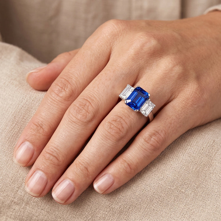 Radiant Diamond Jewelry Bague 3 carats en saphir bleu à trois pierres