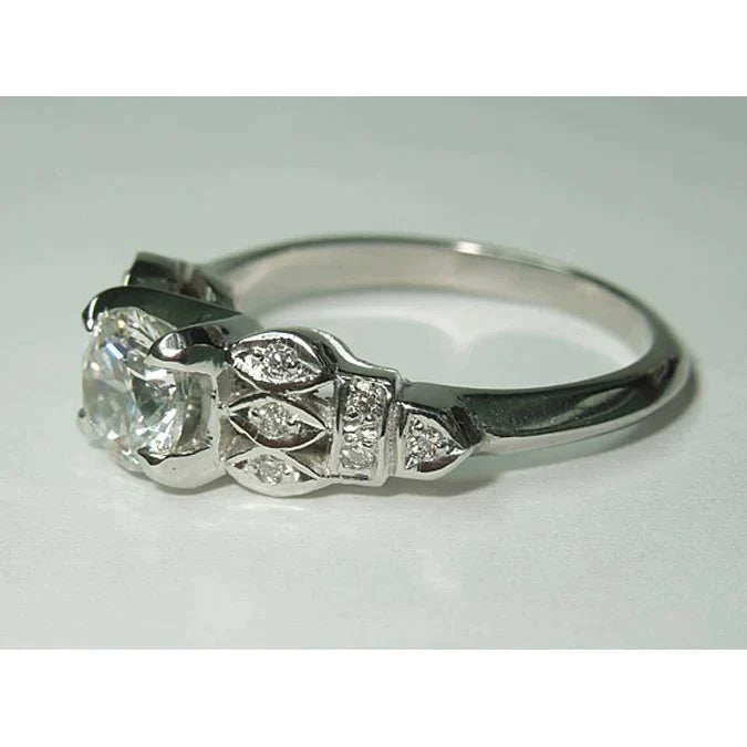 Réel Comme Une Bague De Fiançailles Vintage