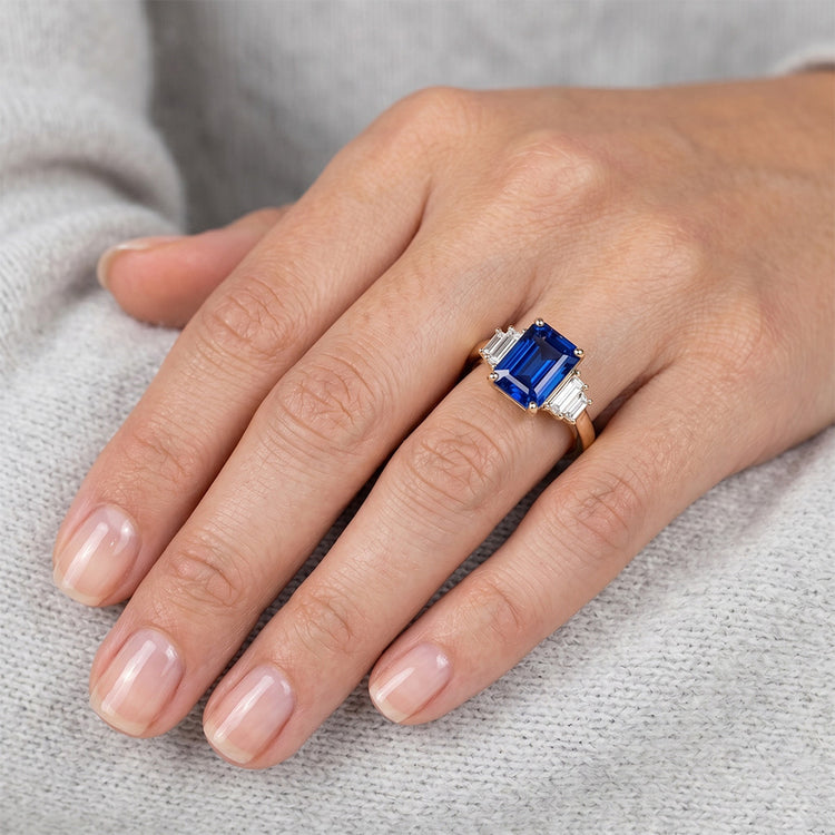 Saphir Bleu Royal taille Taille Émeraude Bague Pierre de Couleur