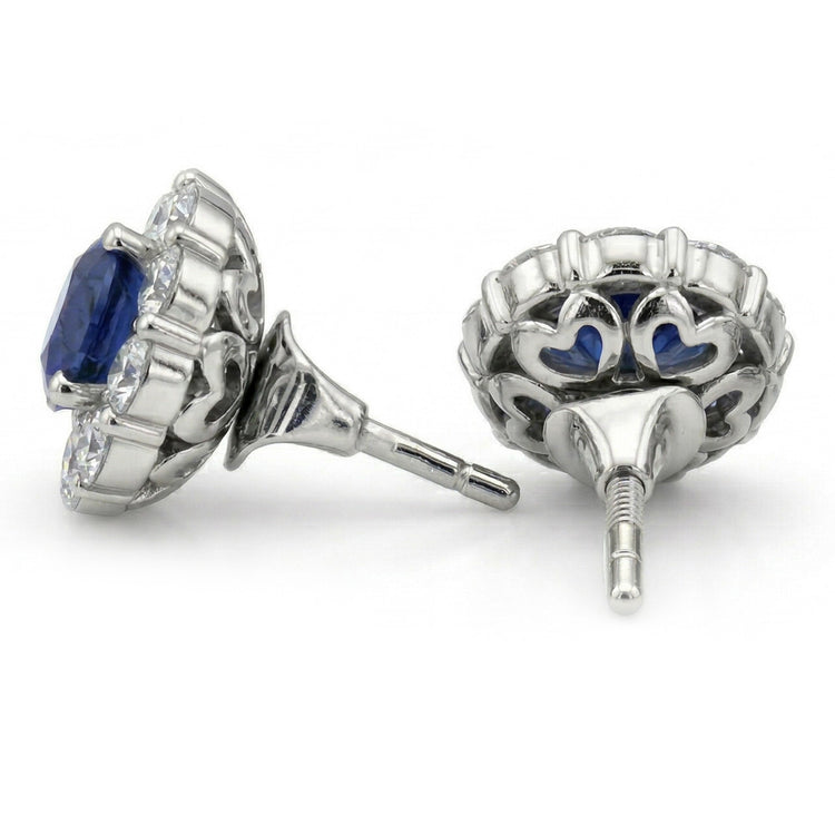 Saphir de Ceylan Coupe Ronde de 4.50 ct avec clous de diamants Halo or blanc