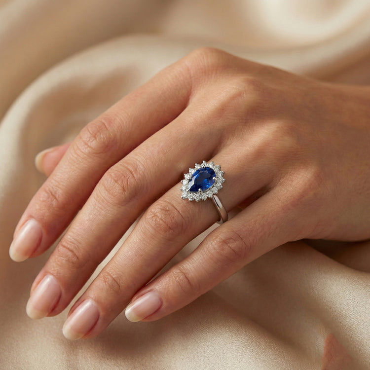 Saphir bleu taille poire de 1.75 ct avec bague en diamant Lady Gold