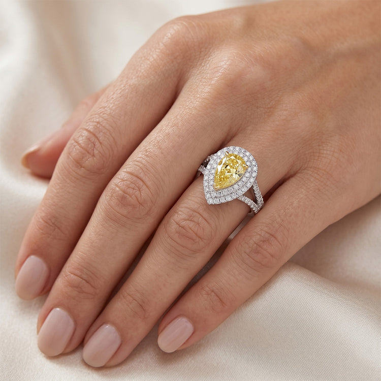 Sophistiqué Bague Halo avec Diamant Jaune Fancy Pureté VVS