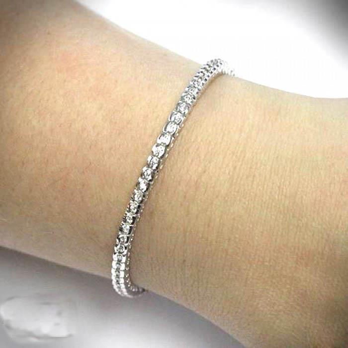 <p>Superbe Bracelet Tennis à 7,50 Ct De Réel Diamants Ronds En Or Blanc</p> <p> </p>