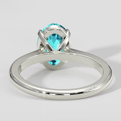 Tourmaline Paraiba à quatre griffes de taille ovale