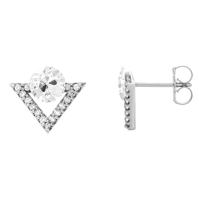 Diamant Coussin Antique Boucles d'Oreilles en Or Blanc 14 Carats – vue de face