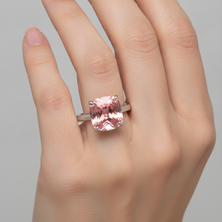Bague de Fiançailles Solitaire Saphir Padparadscha Naturel 3 Carats Taille Coussin en Or Blanc 14 Carats