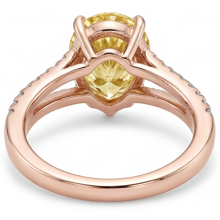 Luxueux Diamant Jaune Fancy Bague Solitaire avec Accents 2,50 carats – vue de dessus