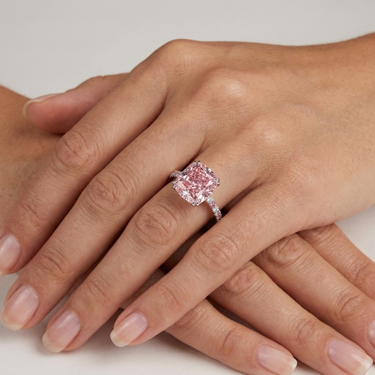 Bague d'anniversaire diamant rose taille coussin 4,4 carats