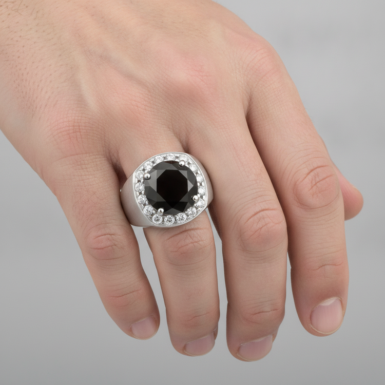 Alliance en Or Blanc 14 carats avec Diamant Noir Naturel Rond Halo 6,75 Carats