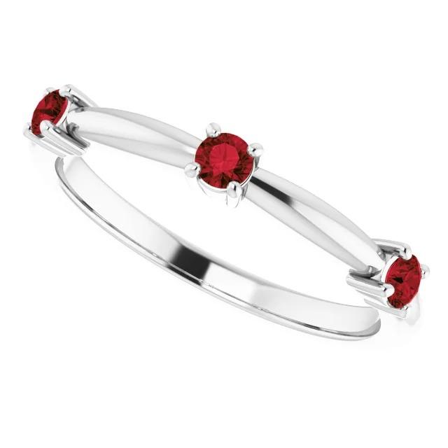 1.50 carats bague trois pierres rubis or blanc 14k