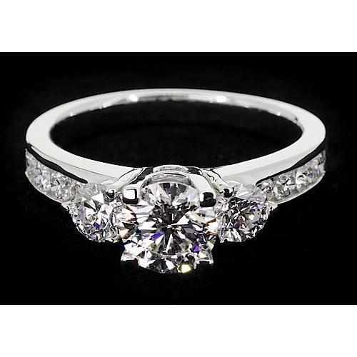 2.75 carats bague à trois pierres sertie de bijoux en diamant rond