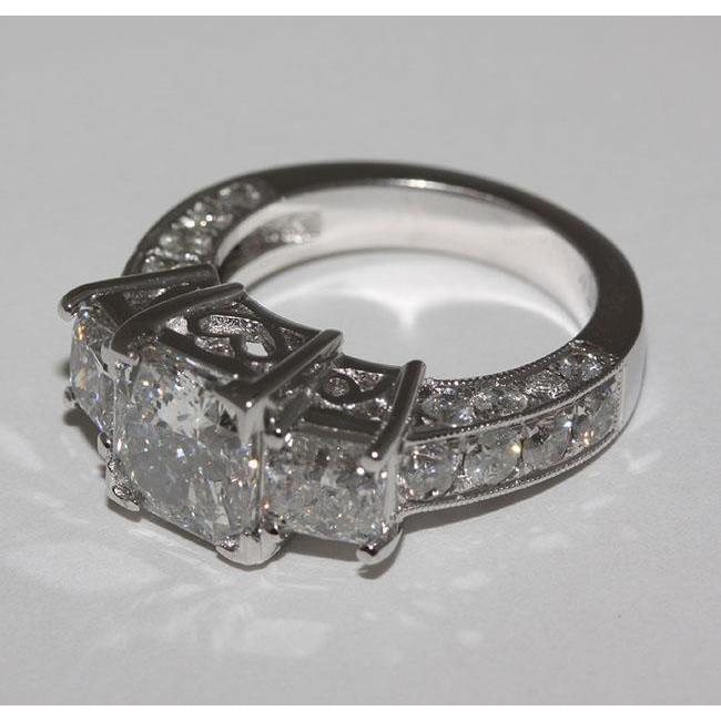4.26 carats. Bague de fiançailles en or blanc à trois pierres de style vintage - HarryChadEnt.FR