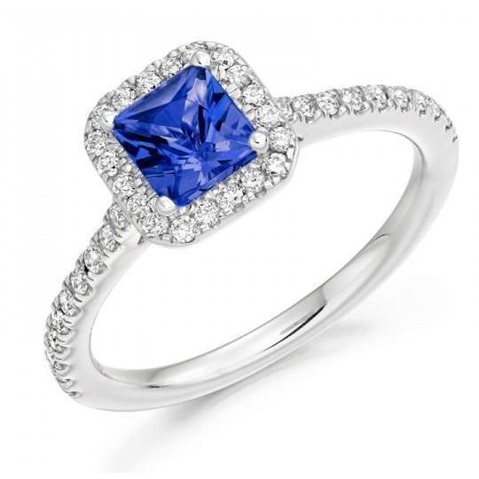 5.30 Carats Bague Tanzanite Avec Diamants Or Blanc 14K - HarryChadEnt.FR