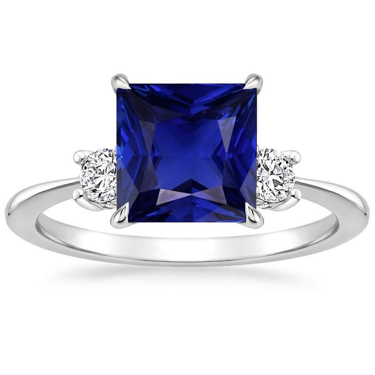 Bague 3 pierres diamant et saphir bleu princesse tige conique 5.50 carats - HarryChadEnt.FR