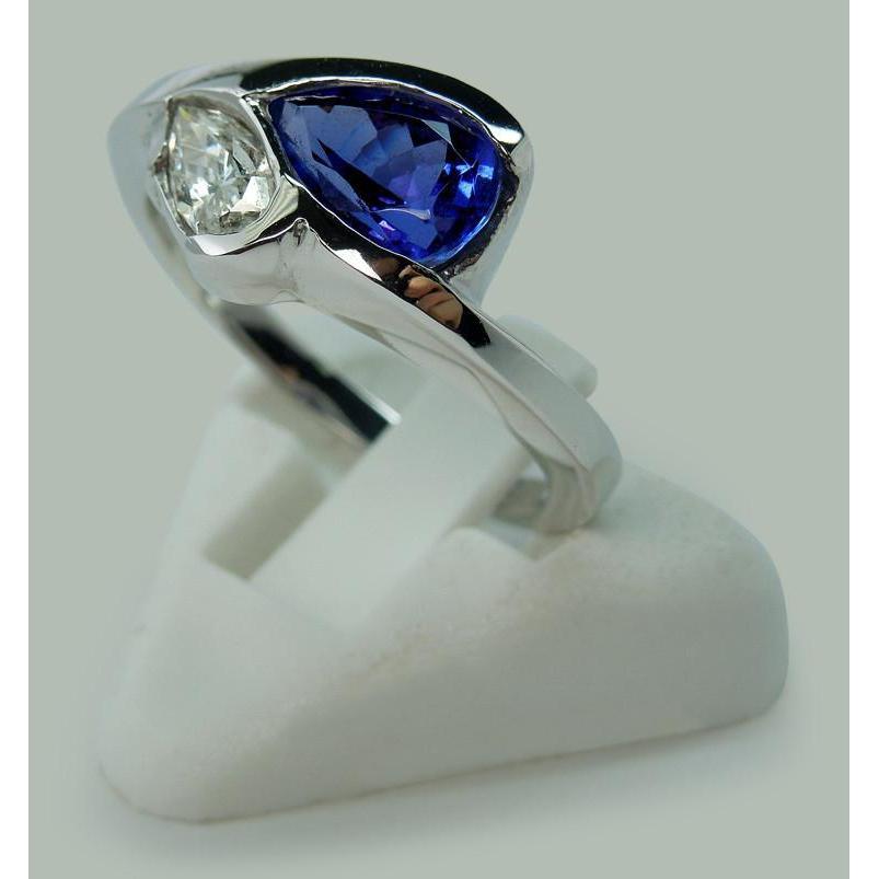 Bague Infinity Tanzanite et diamant en forme de poire 2.25 ct. Or 14K - HarryChadEnt.FR