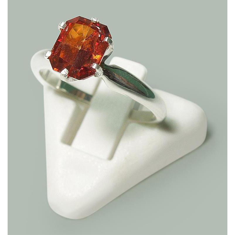 Bague solitaire en or blanc 14 carats avec rubis rouge radieux sertie de griffes de 2 ct - HarryChadEnt.FR