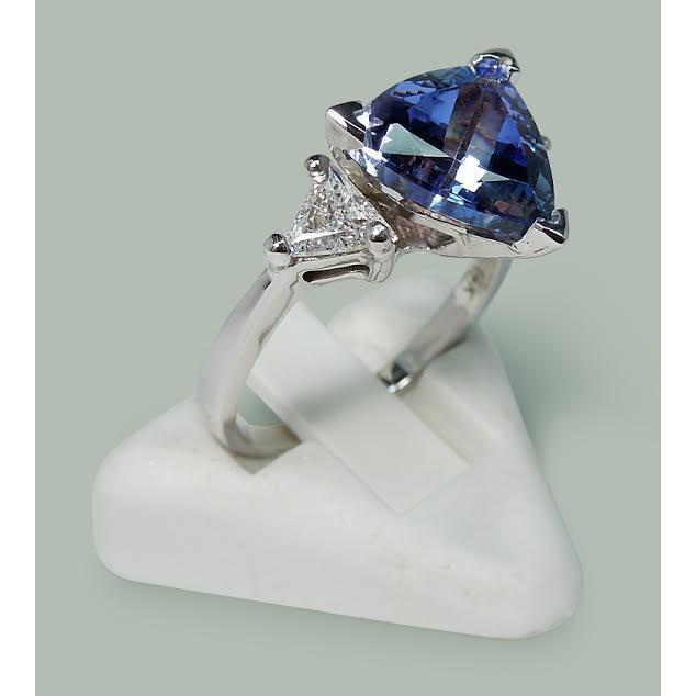 Bague trois pierres taille trilliant diamant bleu pierre précieuse 6.5 carats WG 14K - HarryChadEnt.FR