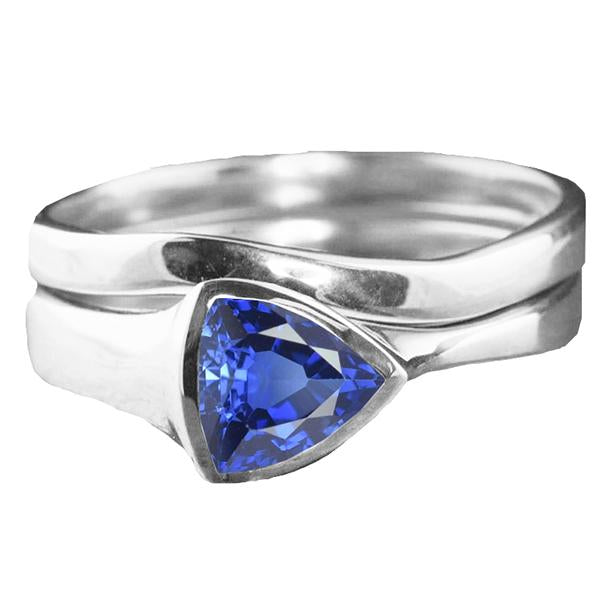 Ensemble de bague de mariage solitaire Trillion Sapphire 1.50 carats Ensemble de lunette - HarryChadEnt.FR