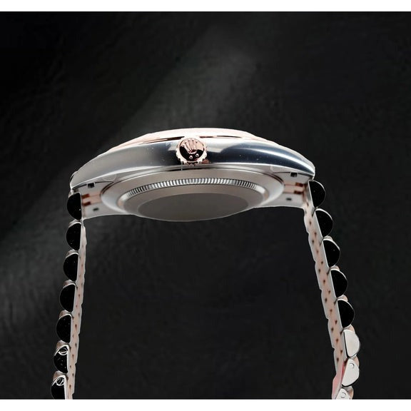 41 mm en or jaune 18 carats
