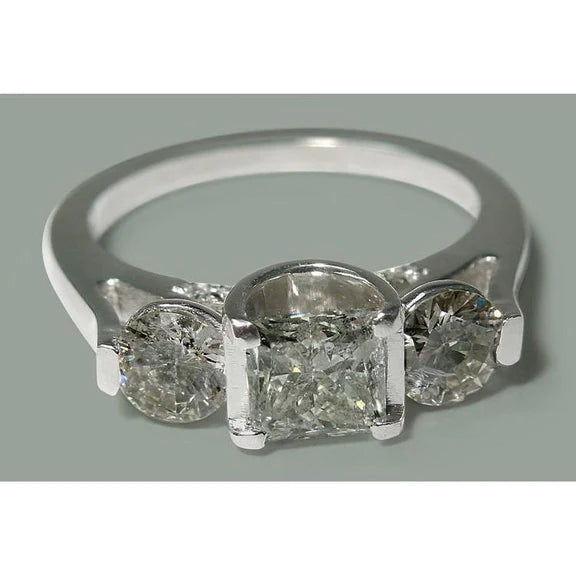 1.95 Carats Princesse & Réel Diamant Rond Bague Style Trois Pierres Or Blanc