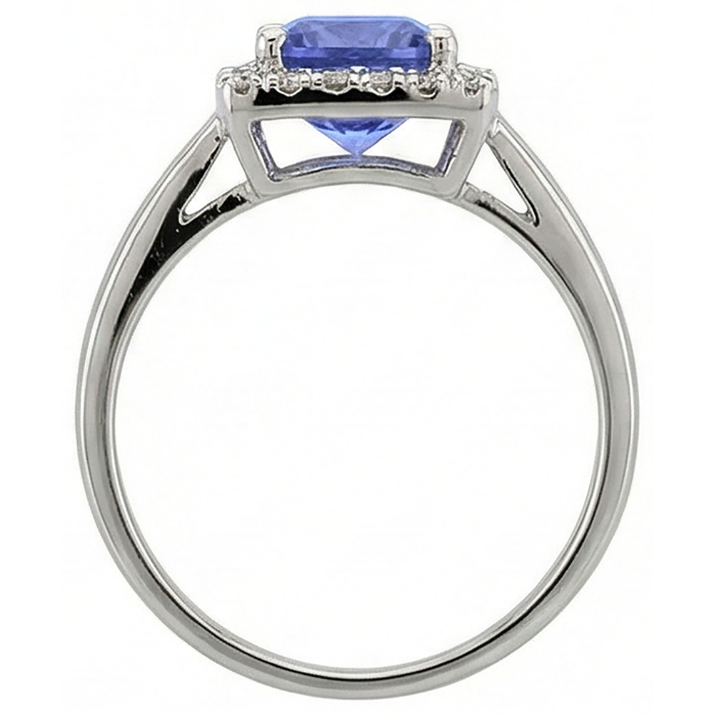 naturel tanzanite 2.15carats alliance sur blanc