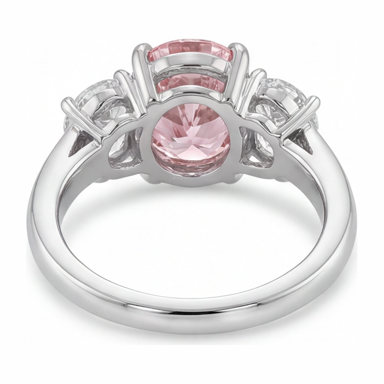 Bague de Fiançailles Rose Diamant Ovale de laboratoire 2,5 Carats Trois Pierres en Or Blanc 14 Carats