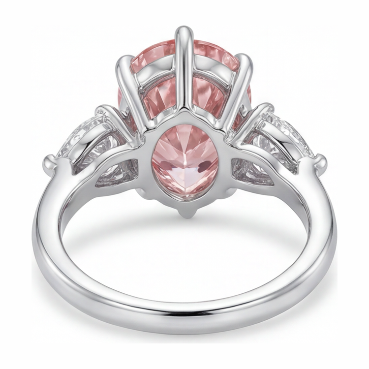 Bague trois pierres en or blanc 14 carats avec diamant rose de laboratoire taille poire 2,5 carats