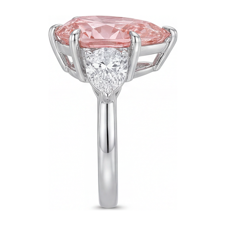 Bague trois pierres en or blanc 14 carats avec diamant rose de laboratoire taille poire 2,5 carats